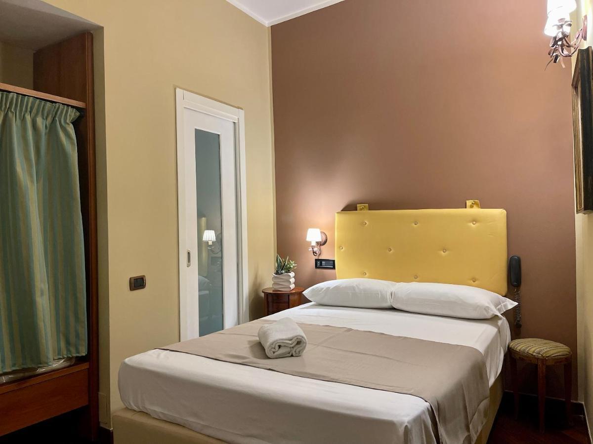 Hotel Suite Ares Naples Exterior photo