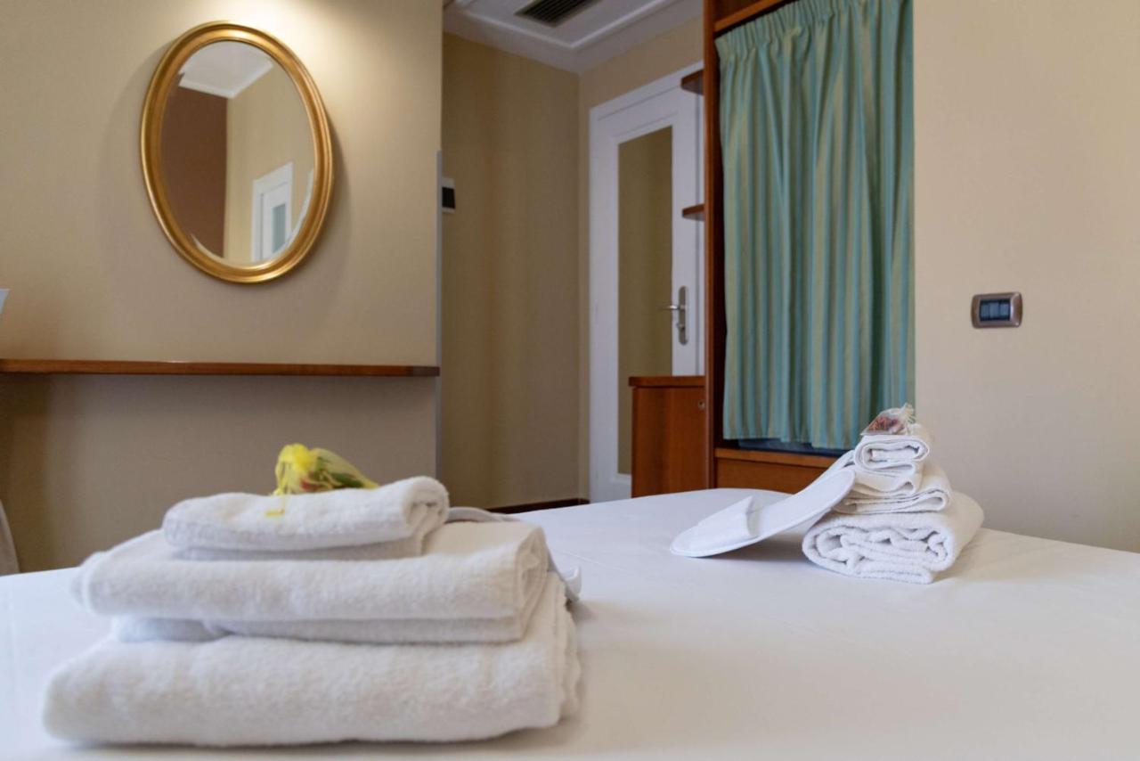 Hotel Suite Ares Naples Exterior photo